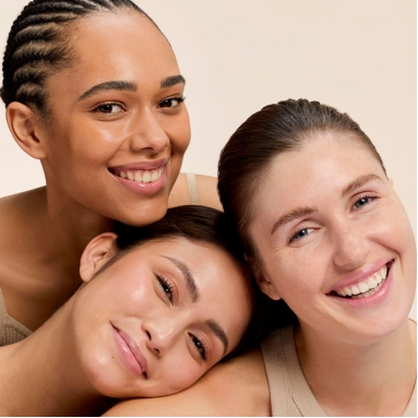 Laboratoires EMBRYOLISSE Оттеночный бальзам-стик 3 в 1 для губ, щек и век, тон розовый нюд, 2,5 г