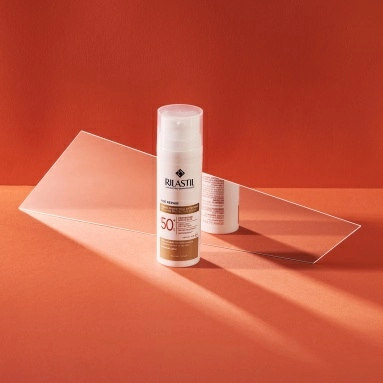 Rilastil AGE REPAIR Солнцезащитный крем против морщин, с тонирующим эффектом SPF 50+ 50 мл