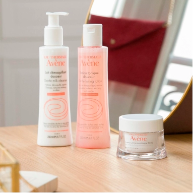 AVENE Молочко для снятия макияжа 200 мл