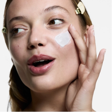 Laboratoires EMBRYOLISSE Многофункциональный увлажняющий концентрированный крем-молочко, 75 мл