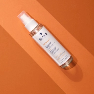Rilastil INTENSE C Антиоксидантный спрей-бустер для сияния кожи с витамином С, 100 мл