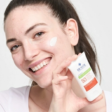 Rilastil ACNESTIL Себо-нормализующий солнцезащитный крем SPF 50+ 40 мл