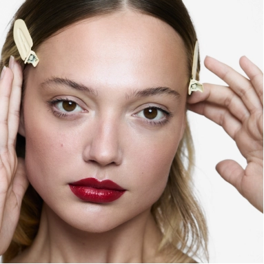 Laboratoires EMBRYOLISSE Оттеночный бальзам-стик 3 в 1 для губ, щек и век, тон насыщенно-красный, 2,5 г