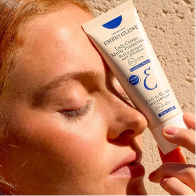 Laboratoires EMBRYOLISSE Мультизащитный увлажняющий крем-молочко для лица SPF 20, 40 мл